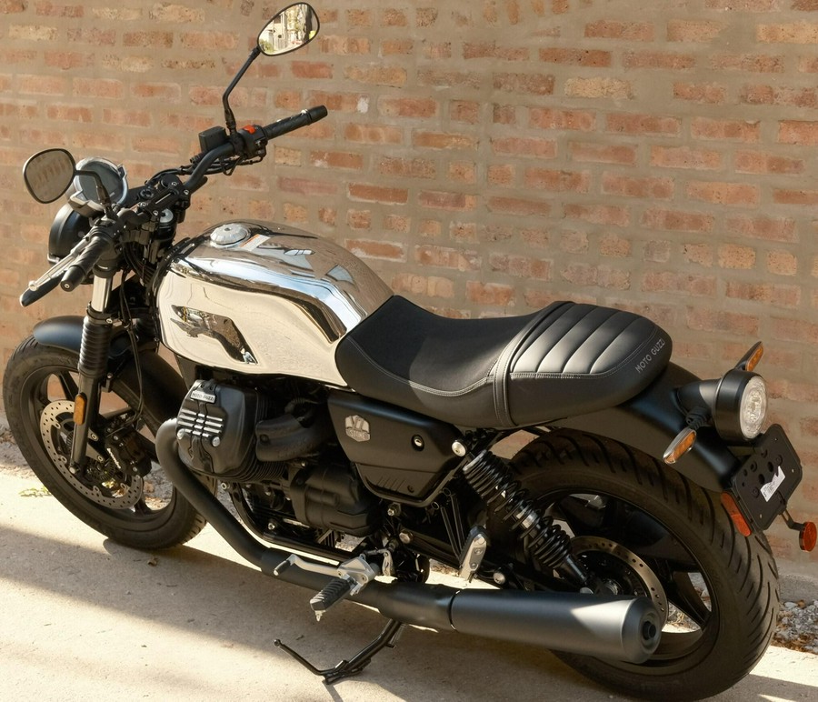 2025 Moto Guzzi V7 Stone