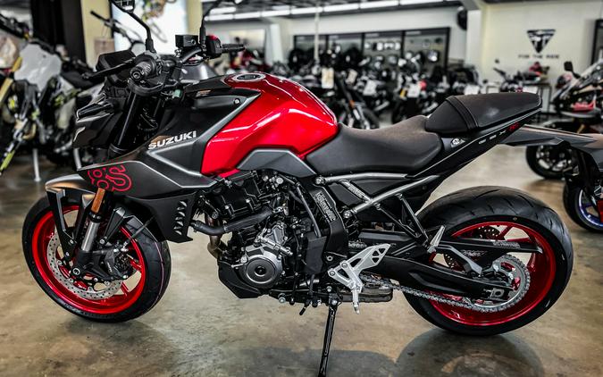 2026 SUZUKI GSX-8S