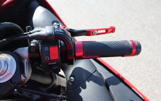 2014 Yamaha YZF-R1