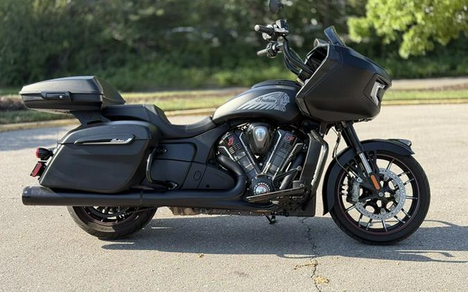 2023 Indian Challenger Dark Horse Black Smoke