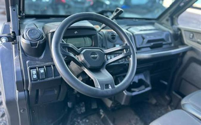 2025 Can-Am Defender MAX Limited