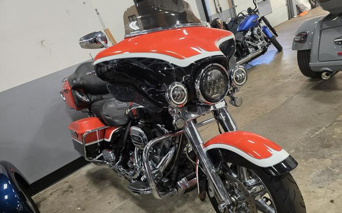 FLHTCUSE8 2012 CVO Ultra Classic Electra Glide