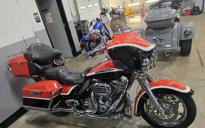 FLHTCUSE8 2012 CVO Ultra Classic Electra Glide