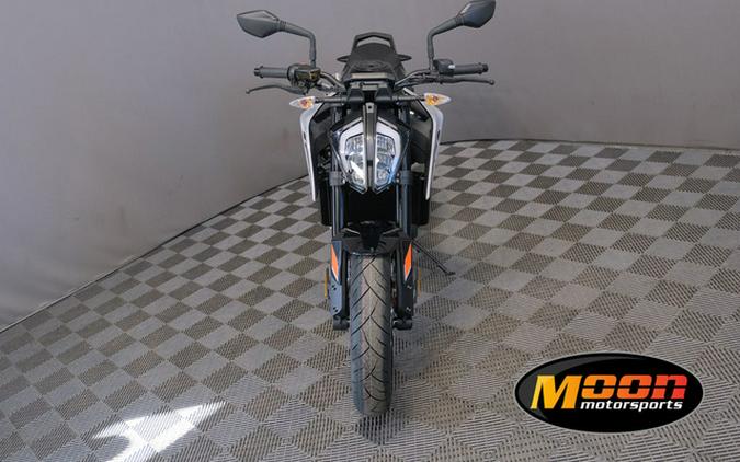 2023 KTM 790 Duke