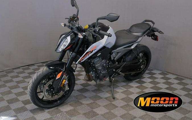 2023 KTM 790 Duke