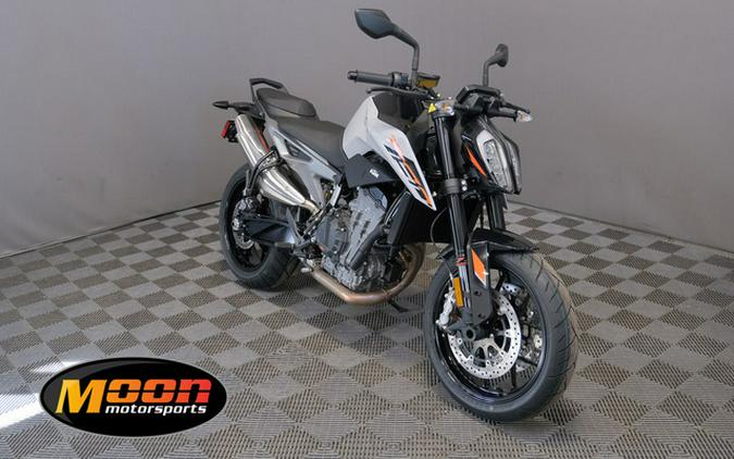 2023 KTM 790 Duke