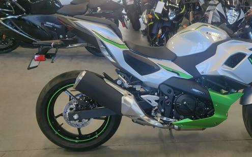 2024 Kawasaki Ninja 7 Hybrid ABS