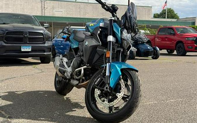 2025 BMW F 900 R