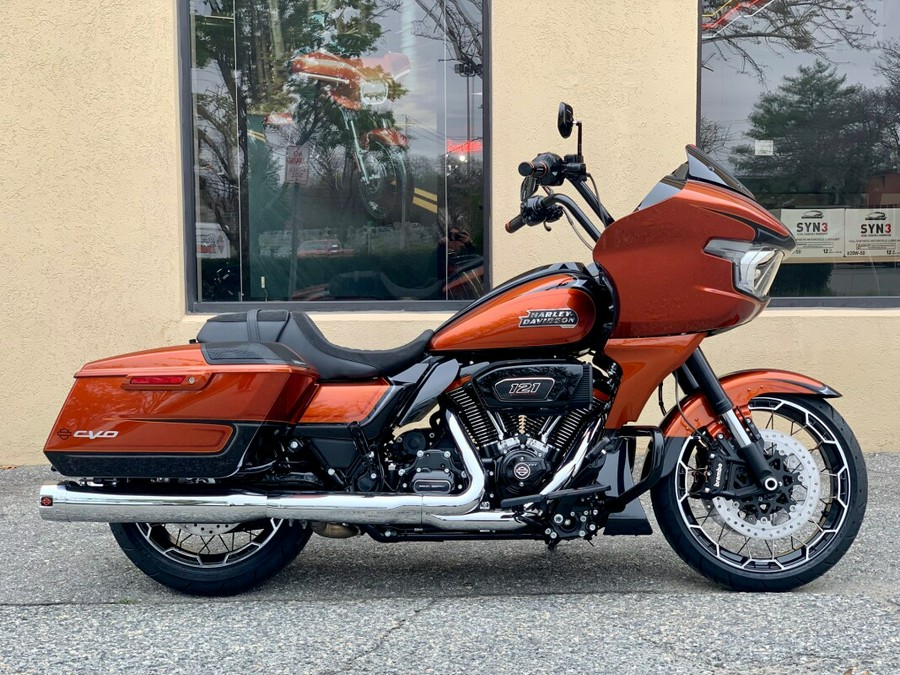 2023 Harley-Davidson CVO™ Road Glide FLTRXSE - RARE COLOR!