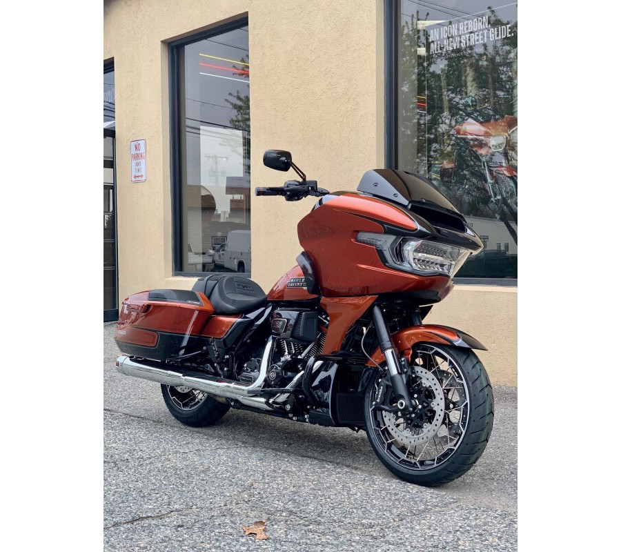 2023 Harley-Davidson CVO™ Road Glide FLTRXSE - RARE COLOR!