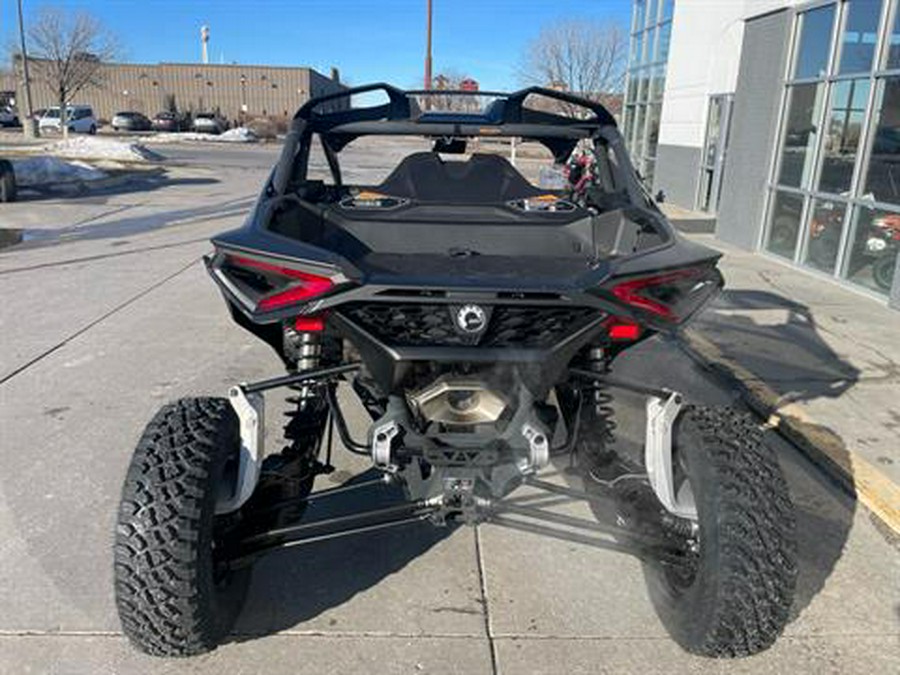 2024 Can-Am Maverick R X RS