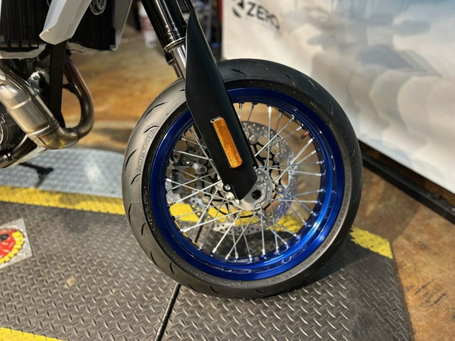 2025 Suzuki DR-Z 4SM