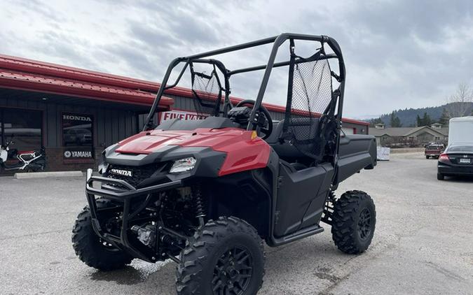 2026 Honda Pioneer 700 Deluxe