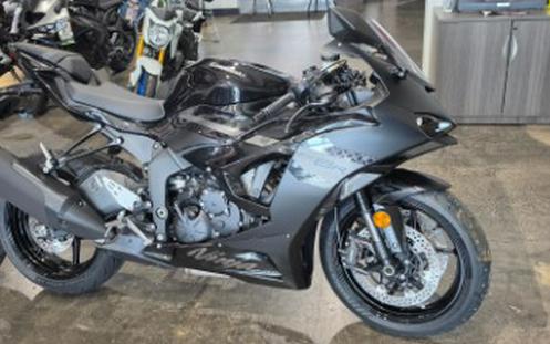 2027 Kawasaki NINJA® ZX™-6R ABS
