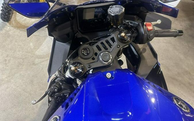 2027 Yamaha YZF R9