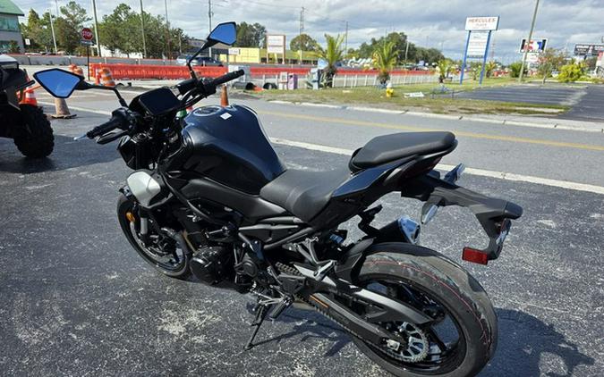 2025 Kawasaki Z900 ABS