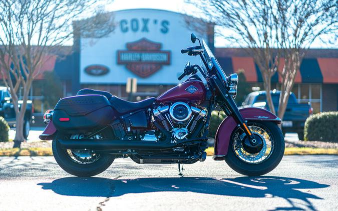 2026 Harley-Davidson® FLHC - Heritage Classic