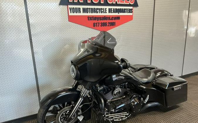 2013 Harley-Davidson Street Glide Base