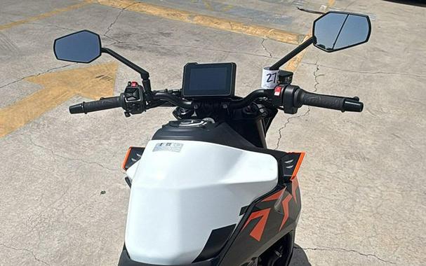 2027 KTM 990DUKE Inventory