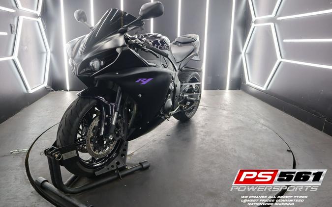 2014 Yamaha Motor Corp., USA YZF-R1