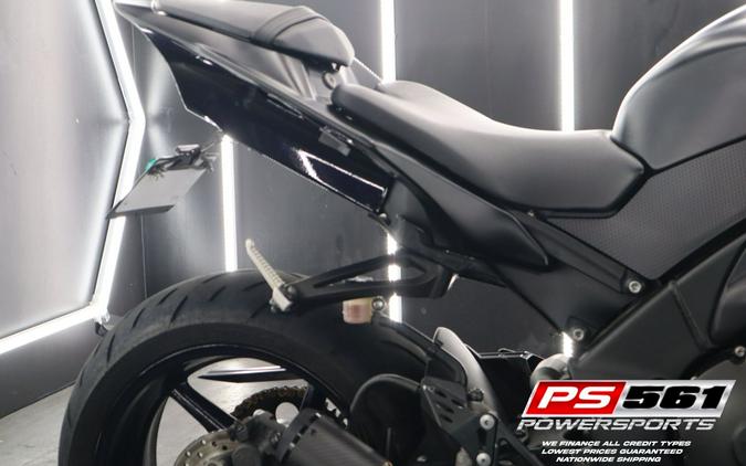 2014 Yamaha Motor Corp., USA YZF-R1