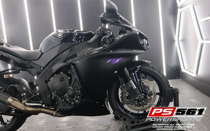 2014 Yamaha Motor Corp., USA YZF-R1