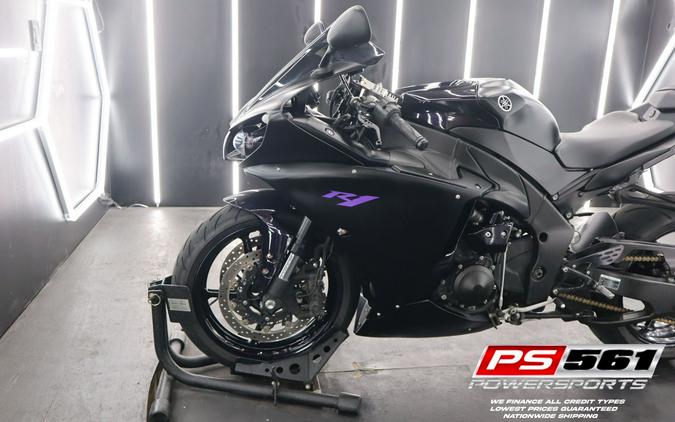 2014 Yamaha Motor Corp., USA YZF-R1