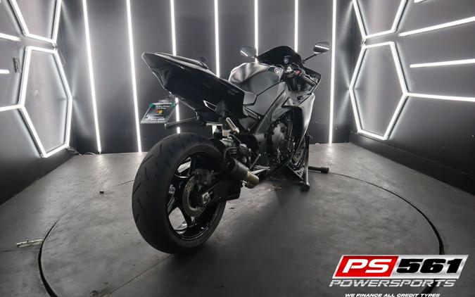 2014 Yamaha Motor Corp., USA YZF-R1