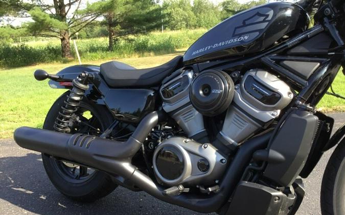 2022 Harley-Davidson® Nightster™ BLACK