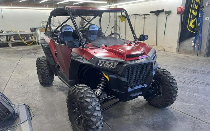 2018 Polaris® RZR XP® Turbo EPS FOX Edition Matte Sunset Red