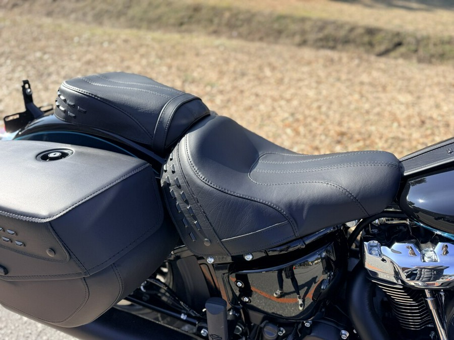 2026 Harley-Davidson® FLHC Heritage Classic®