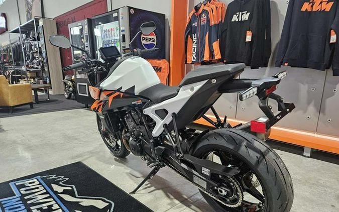 2027 KTM 990 Duke