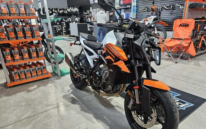 2027 KTM 990 Duke