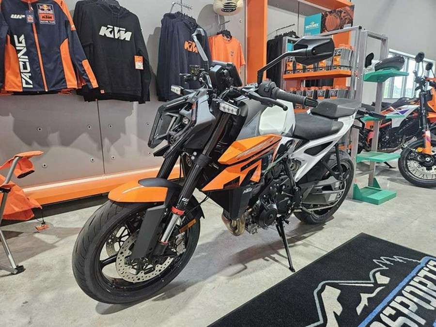 2027 KTM 990 Duke