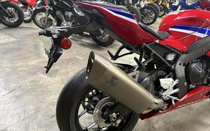 2027 Honda CBR1000RR-R Fireblade SP