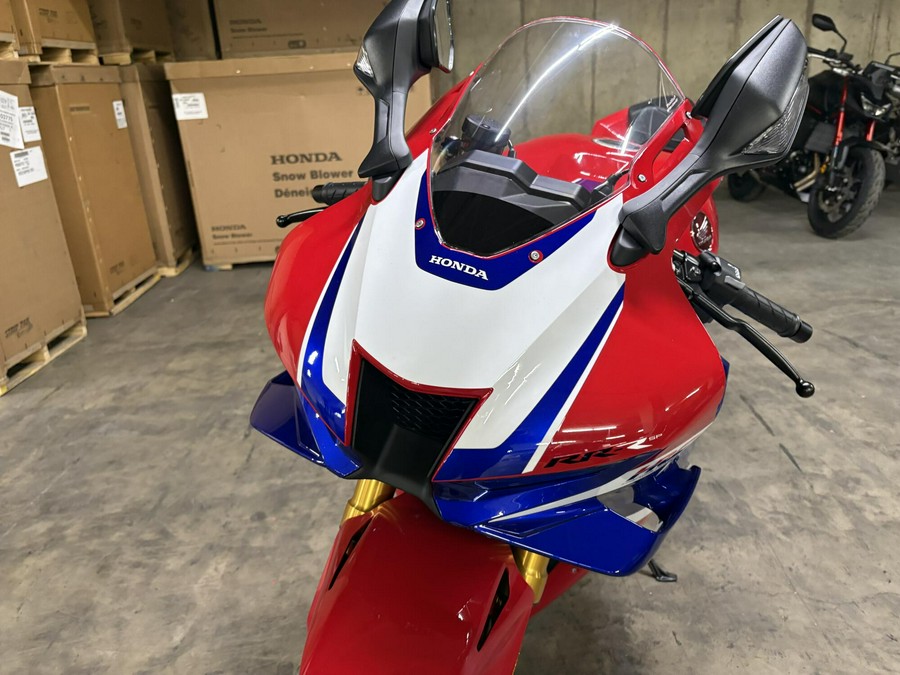 2027 Honda CBR1000RR-R Fireblade SP