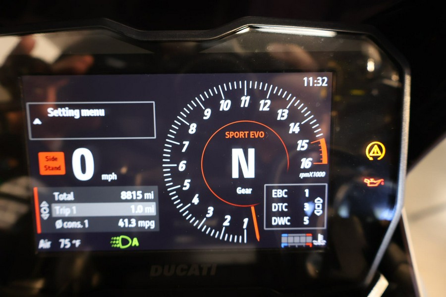 2023 Ducati Streetfighter V4-S