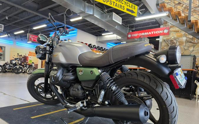2022 Moto Guzzi V7 Stone Centenario