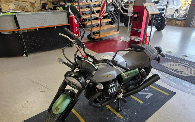 2022 Moto Guzzi V7 Stone Centenario