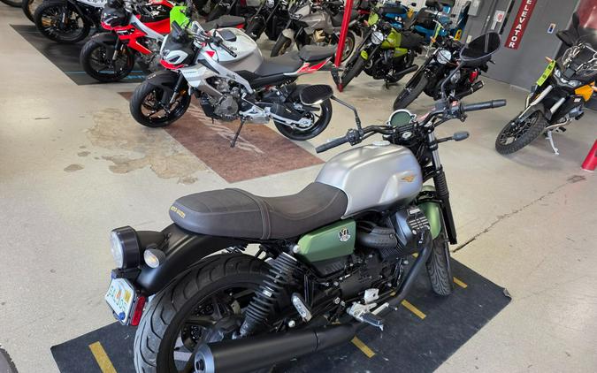 2022 Moto Guzzi V7 Stone Centenario