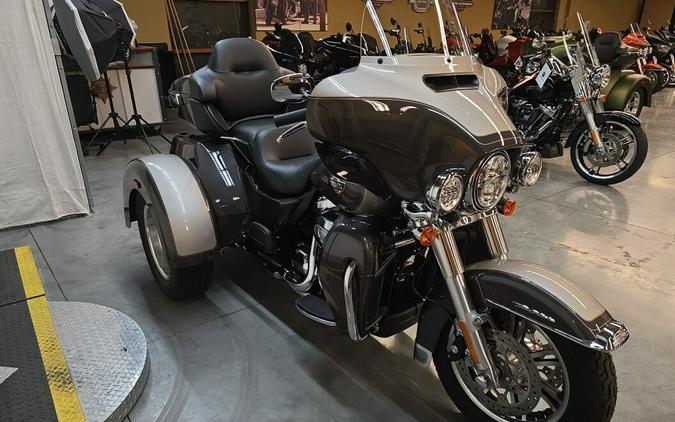 FLHTCUTG 2023 Tri Glide Ultra