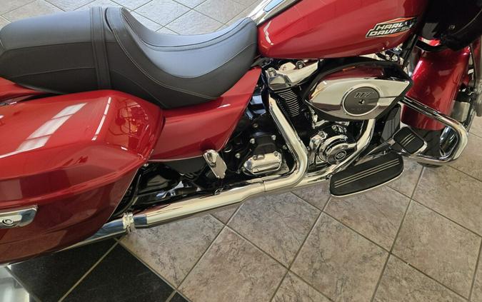 2025 Harley-Davidson Road Glide® Brilliant Red