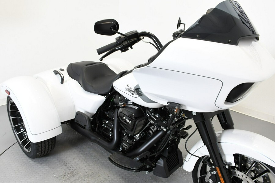 2025 Harley-Davidson® FLTRT Road Glide® 3