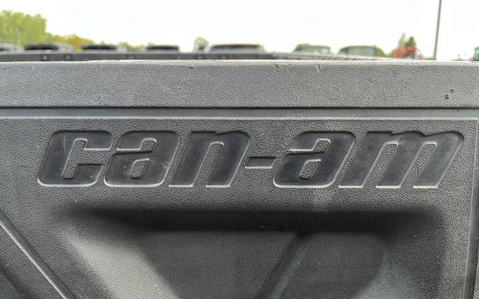 2024 Can-Am® Defender 6x6 Limited HD10