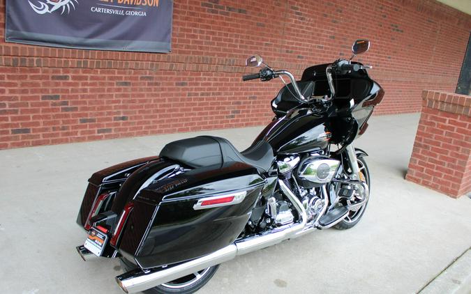 2026 Harley-Davidson® Road Glide® Vivid Black Chrome Two-Up