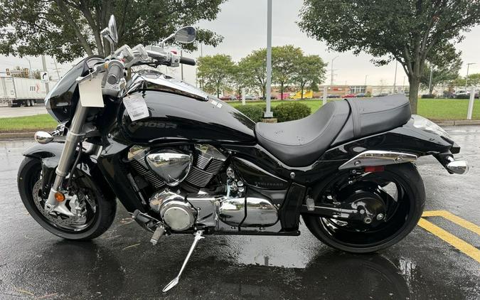 2025 Suzuki Boulevard M109R