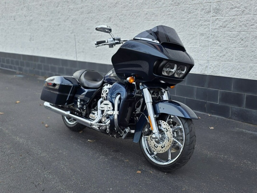 2016 Harley-Davidson® Road Glide® Special