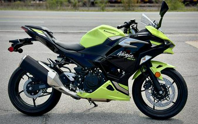 2026 Kawasaki Ninja® 500 ABS
