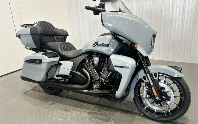 2025 Indian Roadmaster PowerPlus Dark Horse w/PowerBand Stor