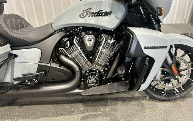 2025 Indian Roadmaster PowerPlus Dark Horse w/PowerBand Stor